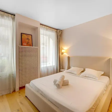 Hot District Faubourg Saint-Denis Apartment Paris Exterior photo